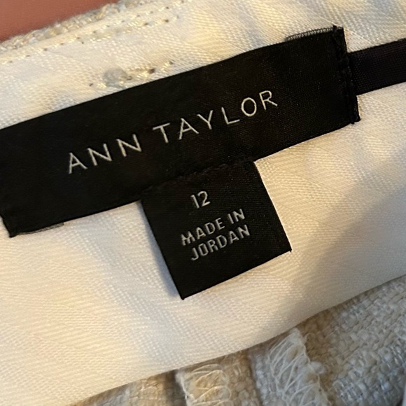 Ann Taylor Women’s Cropped Pants - Picture 4 of 5